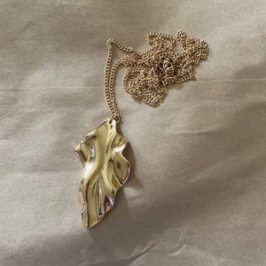 Good Feather necklace